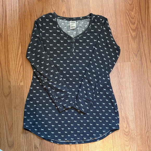 Victoria's Secret PINK Black and Gray Dog Print Top - Picture 3 of 5
